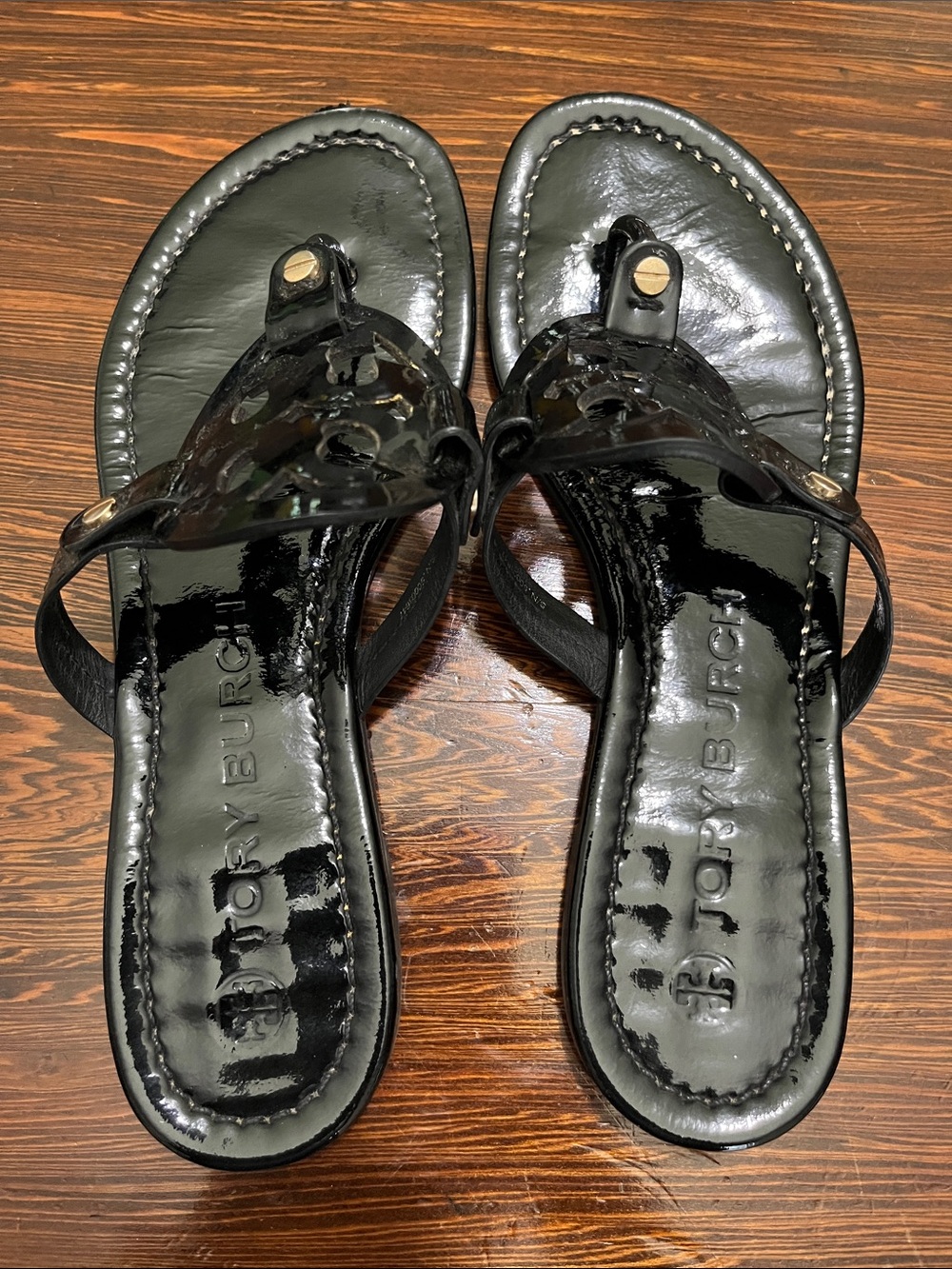 Tory Burch Black Patent Leather Logo Thong Sandals - Picture 11 of 15